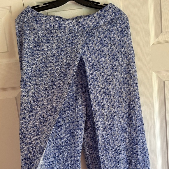 NIC+ZOE Blue and White Patterned Wide Leg Pants - Picture 5 of 7